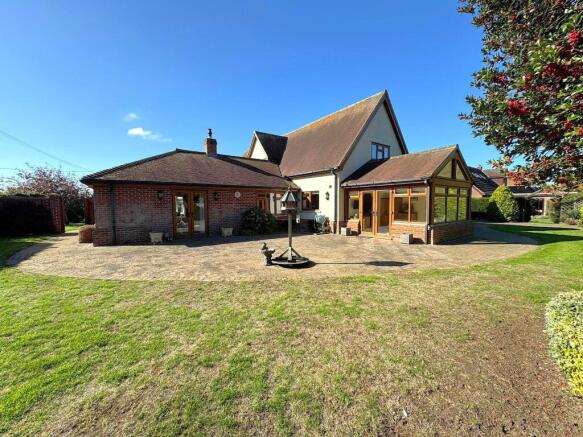 4 bed property, in Ousden, £830,000