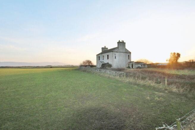 4 bed property, in Sartfield Road, £995,000