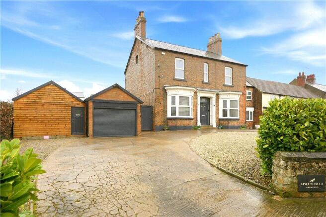 4 bed property, in Bedale Road, £800,000