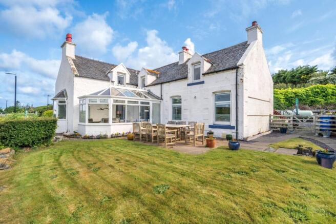 5 bed property, in Tables Guest House Dunvegan, £500,000