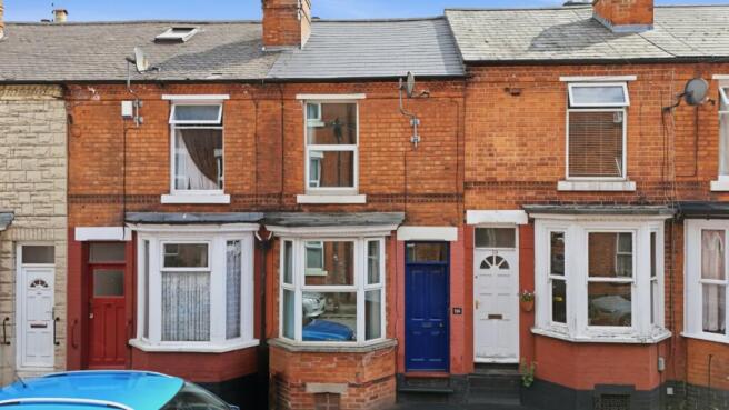 2 bed property, in Port Arthur Road, £140,000