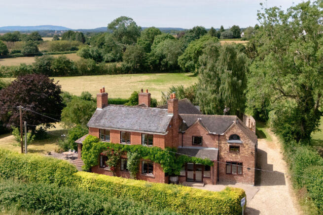4 bed property, in Grooms Lane, £798,000