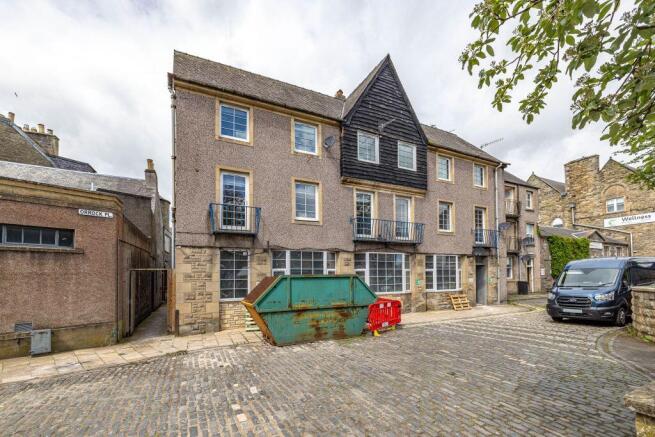 3 bed property, in 3/1, £90,000