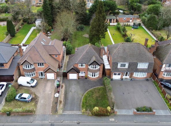 3 bed property, in Yewhurst Road, £700,000