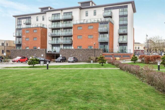 1 bed property, in Jacana Court, £145,000