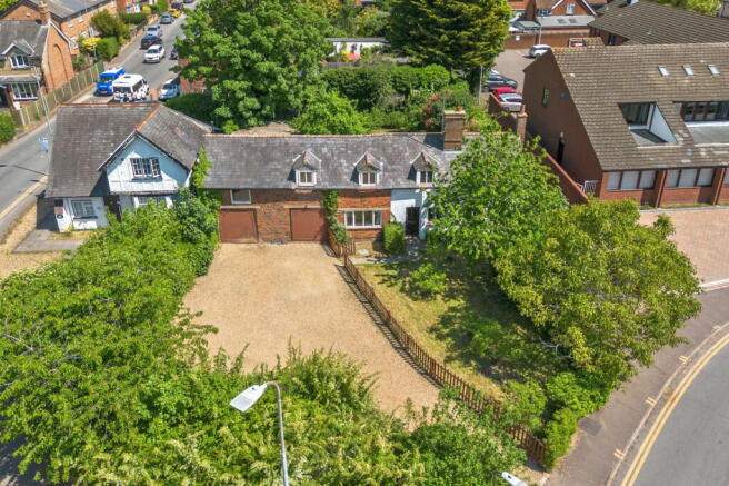 4 bed property, in The Twitchell, £650,000
