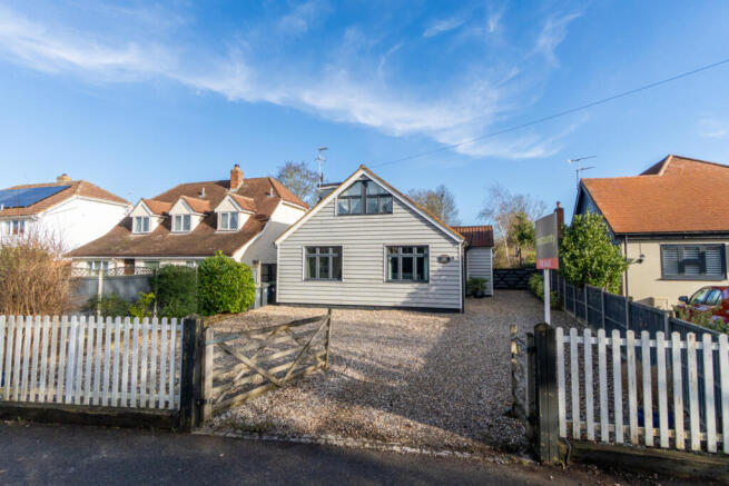 4 bed property, in Park Road, £650,000