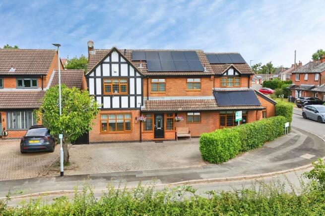 5 bed property, in Orton Lane, £695,000