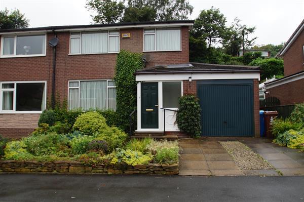 3 bed property, in Grotton Hollow, £249,000