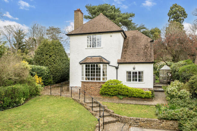 4 bed property, in Lubbock Road, £1,195,000