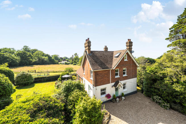 4 bed property, in Heathfield Road, £950,000