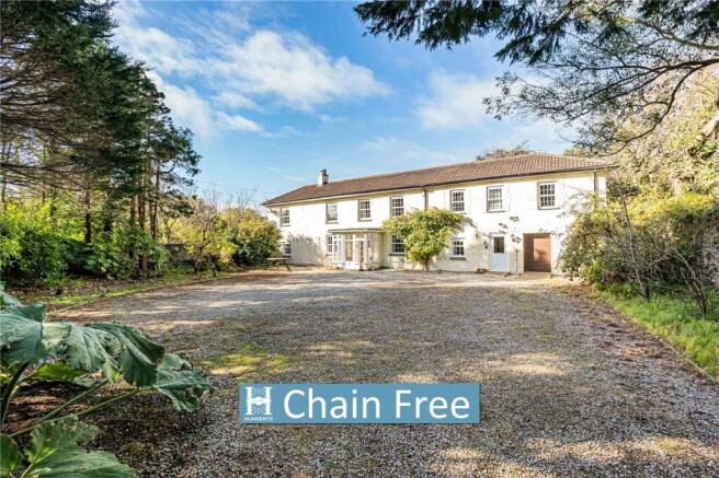 4 bed property, in Rosewarne Downs, £770,000