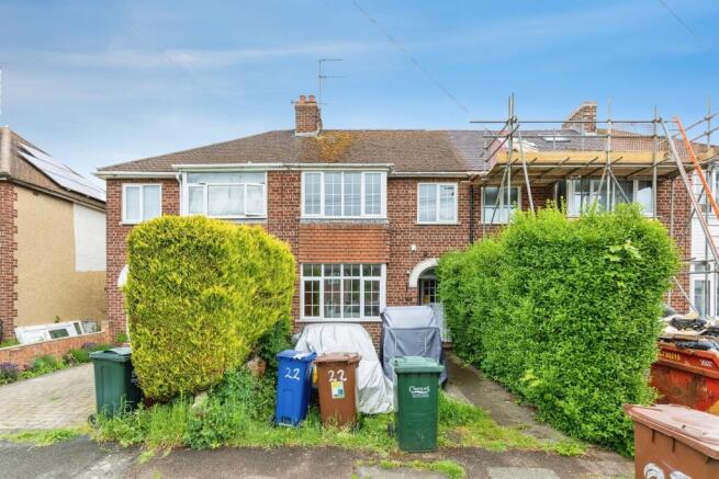 3 bed property, in Fergusson Road, £230,000