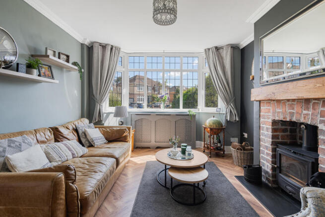 3 bed property, in West Town Park, £550,000