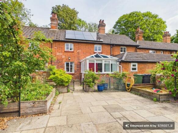 2 bed property, in Mount Pleasant, £400,000