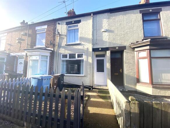 2 bed property, in Strathcona Villas, £70,000