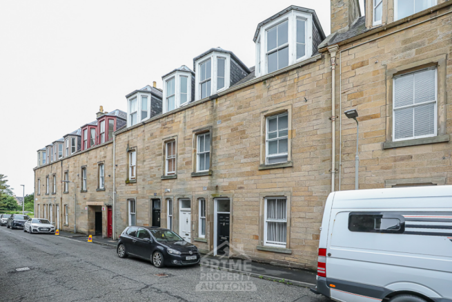 2 bed property, in Queen Mary’S Buildings, £60,000