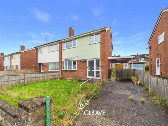 3 bed property, in York Road, £160,000