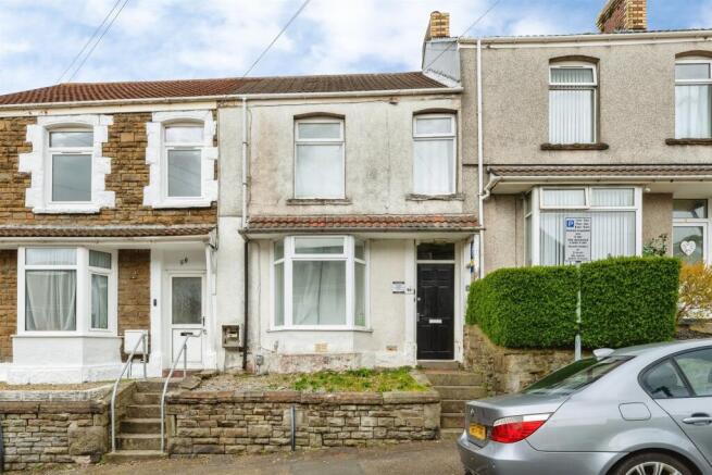 4 bed property, in Rhondda Street, £190,000