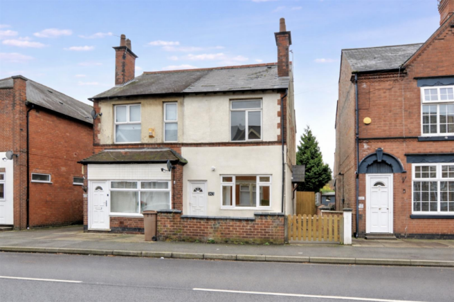 1 bed property, in College Street, £85,000