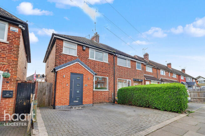 3 bed property, in Somerset Avenue, £280,000
