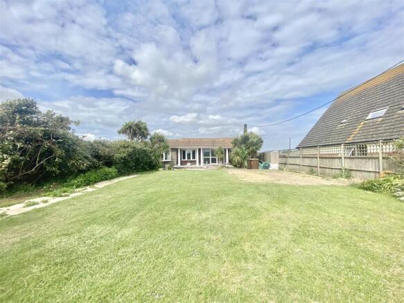 4 bed property, in Lydd Road, £520,000