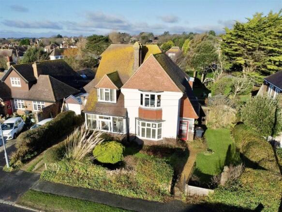 4 bed property, in Cooden Drive, £595,000
