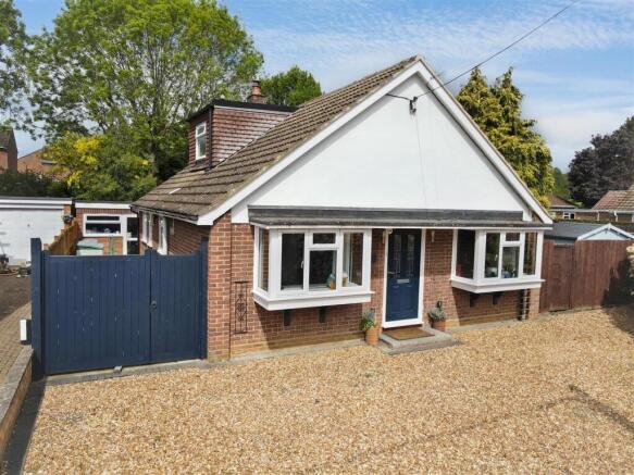 4 bed property, in Olney Road, £445,000