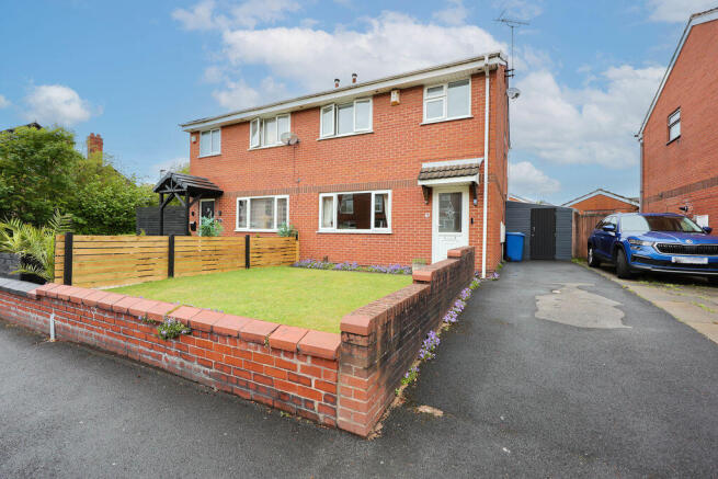 3 bed property, in Rylands Street, £250,000