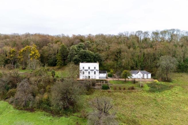 5 bed property, in Stoke St Mary, £2,250,000