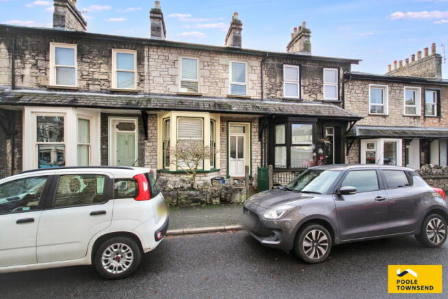 2 bed property, in West Street, £280,000
