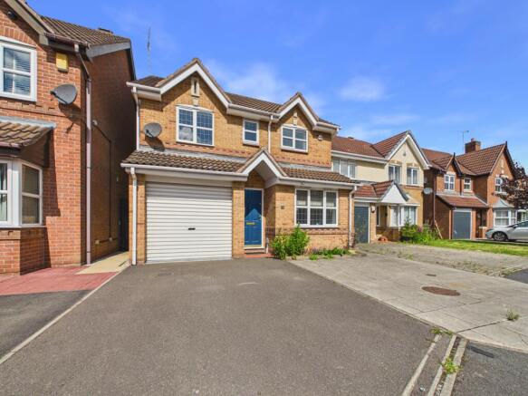 3 bed property, in Woods Meadow, £285,000