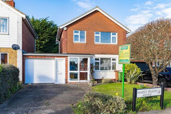 3 bed property, in Maiden Erlegh Avenue, £585,000