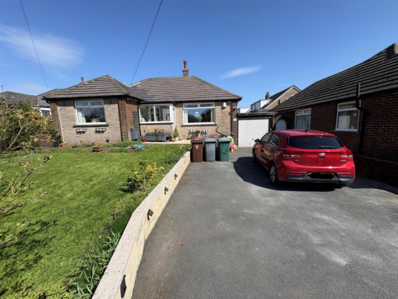 2 bed property, in Fleet Lane, £279,950