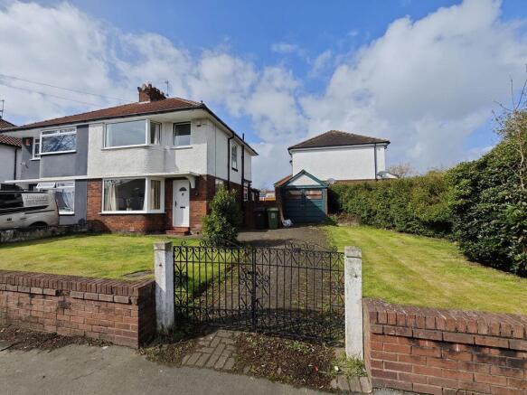 3 bed property, in Borrowdale Road, £165,000