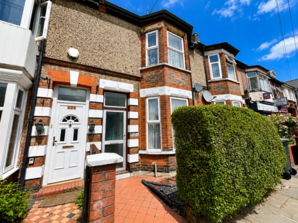 3 bed property, in High Town Road, £290,000