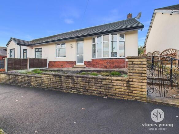 2 bed property, in Waverley Road, £224,950