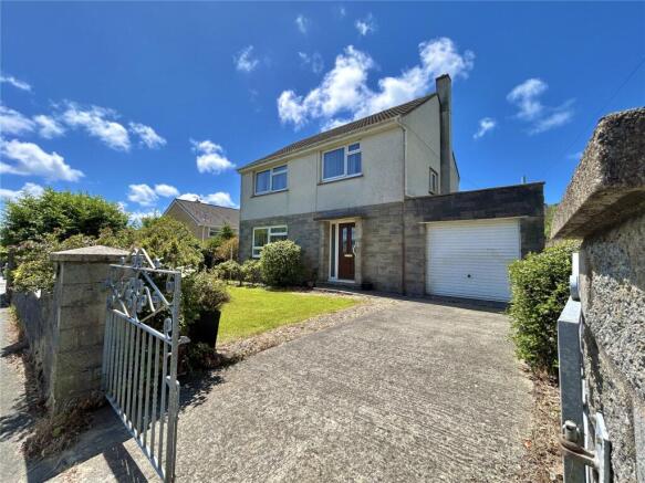 4 bed property, in Snowdrop Lane, £300,000