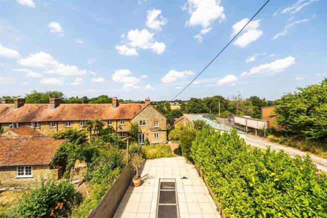 4 bed property, in West Coker Hill, £475,000