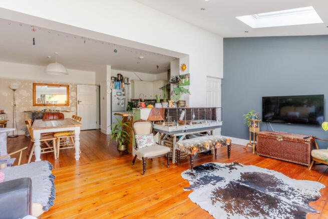3 bed property, in Westbury-on-Trym, £725,000