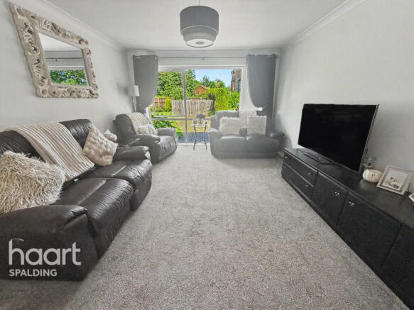 3 bed property, in Spalding PE12, £300,000