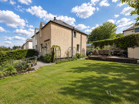 3 bed property, in Alma Road, £188,000