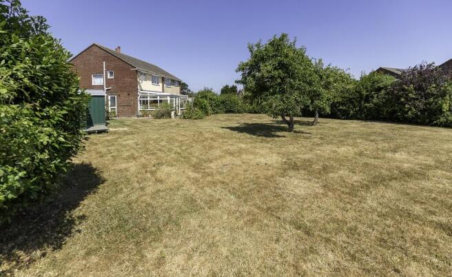 3 bed property, in Sedgewick Close, £400,000