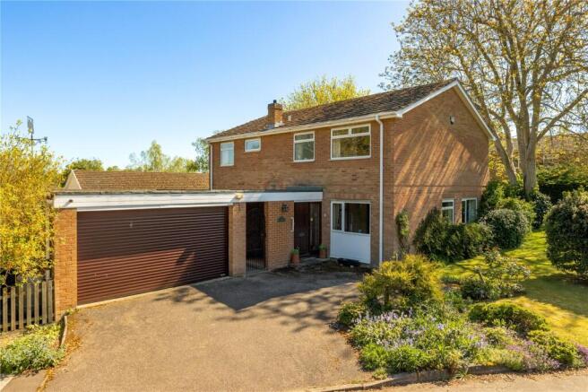 4 bed property, in Ivy Field, £700,000