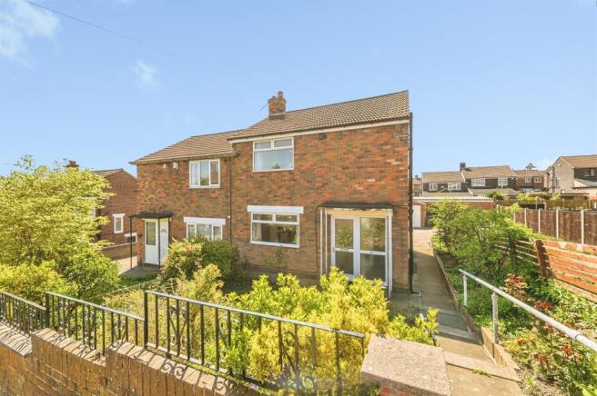 3 bed property, in Hammerton Road, £195,000