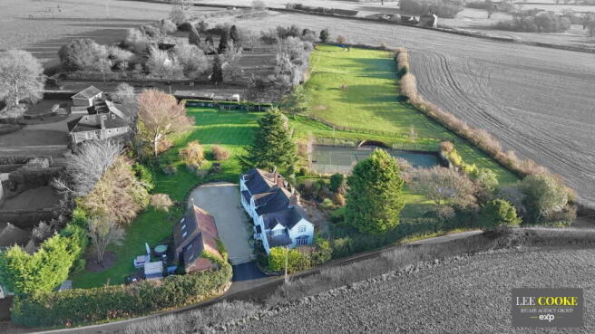 6 bed property, in Hilltop, £1,250,000