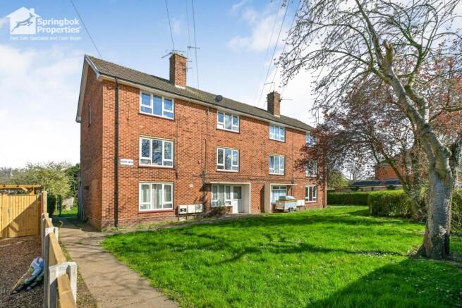 2 bed property, in West View, £85,000