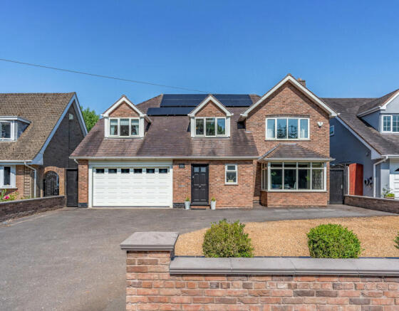4 bed property, in Hampton Lane, £850,000