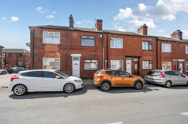 2 bed property, in Wilson Street, £100,000