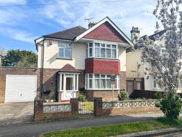 4 bed property, in Silverston Avenue, £575,000